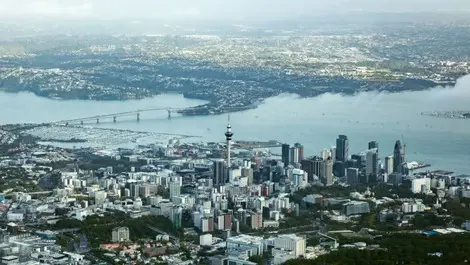 Second Auckland harbour crossing appears feasible, review finds